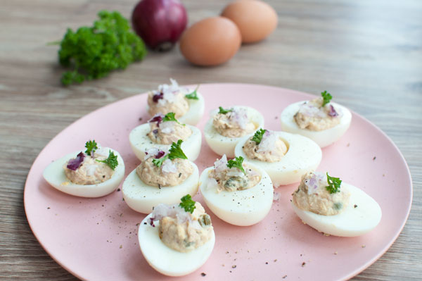 Gevulde eieren met tonijnsalade
