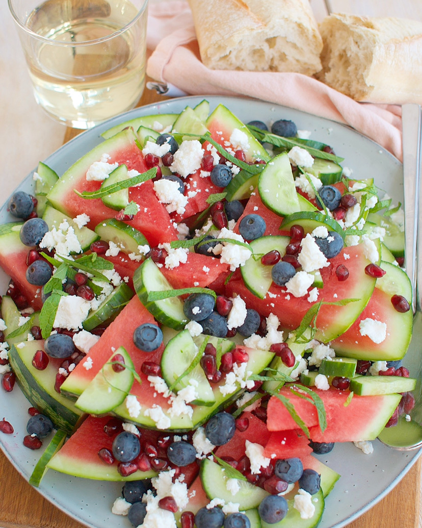 Salade met watermeloen en komkommer