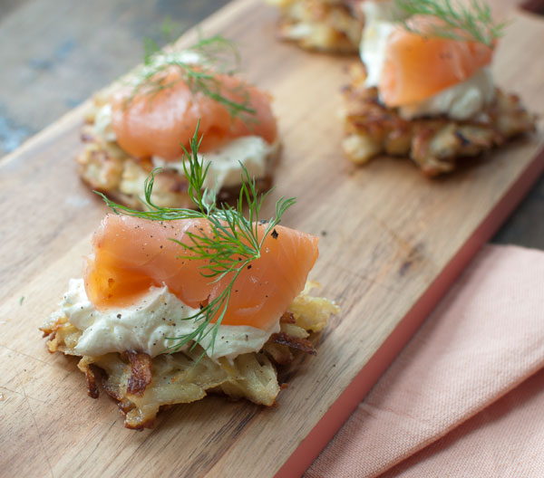 Rostikoekjes met gerookte zalm