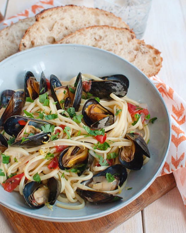 Pasta met mosselen en tomaat
