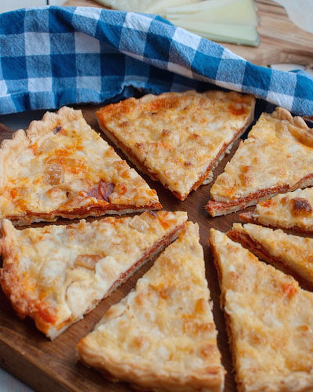 Spaanse quiche met chorizo en manchego