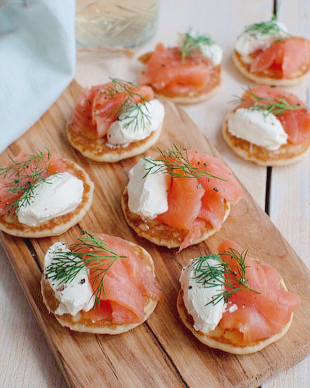 Blini's met gerookte zalm en dille