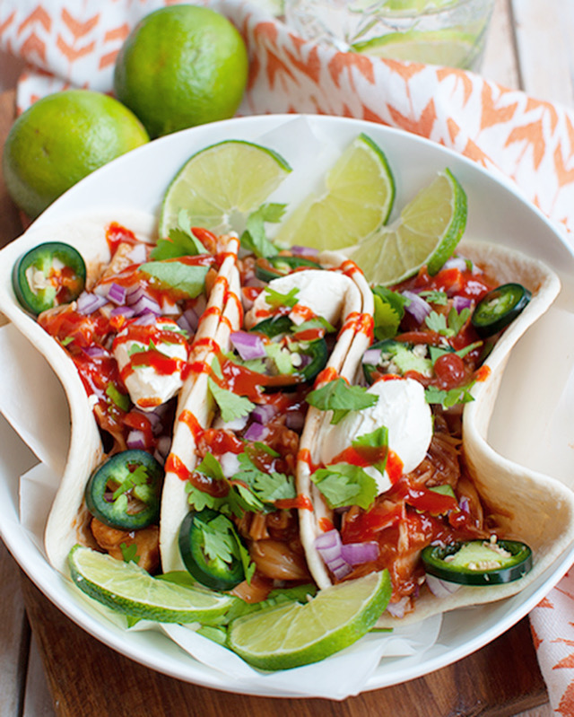 Taco's met barbecue pulled jackfruit