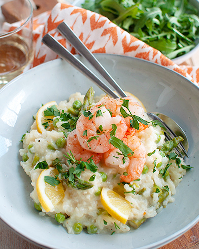 Citroenrisotto met groene asperges en garnalen