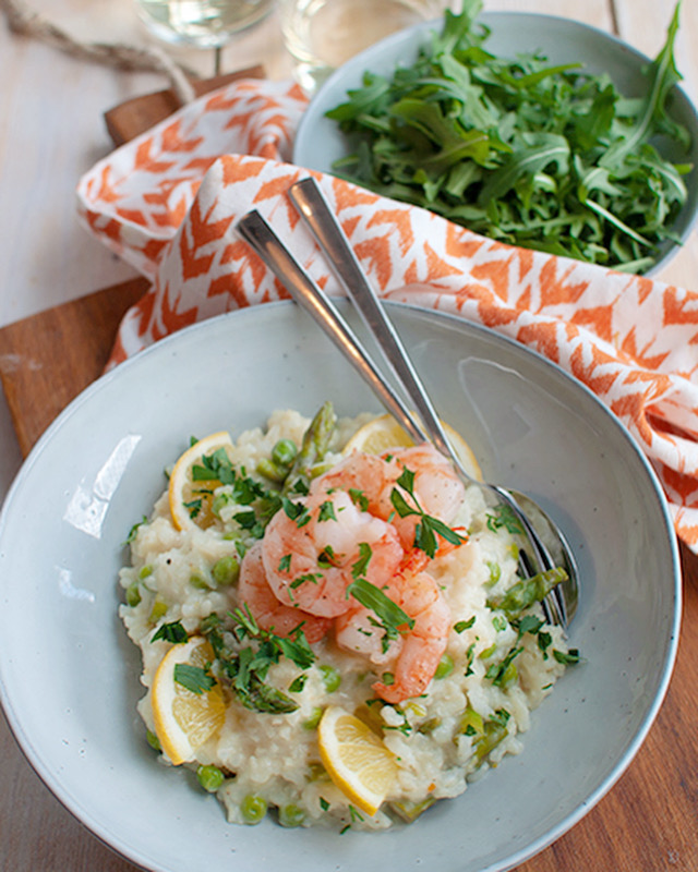 Citroenrisotto met groene asperges en garnalen