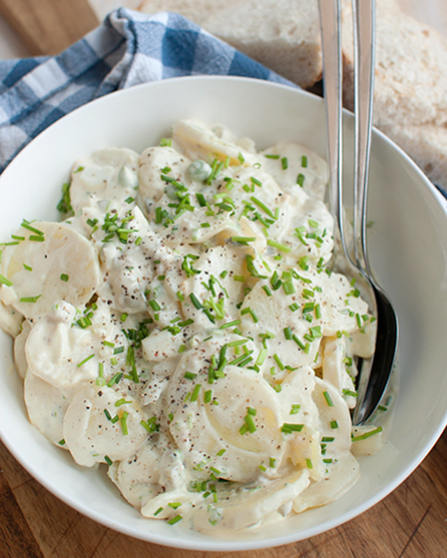 Ouderwets lekkere aardappelsalade met augurk