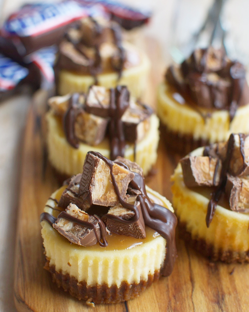 Mini Snickers cheesecake