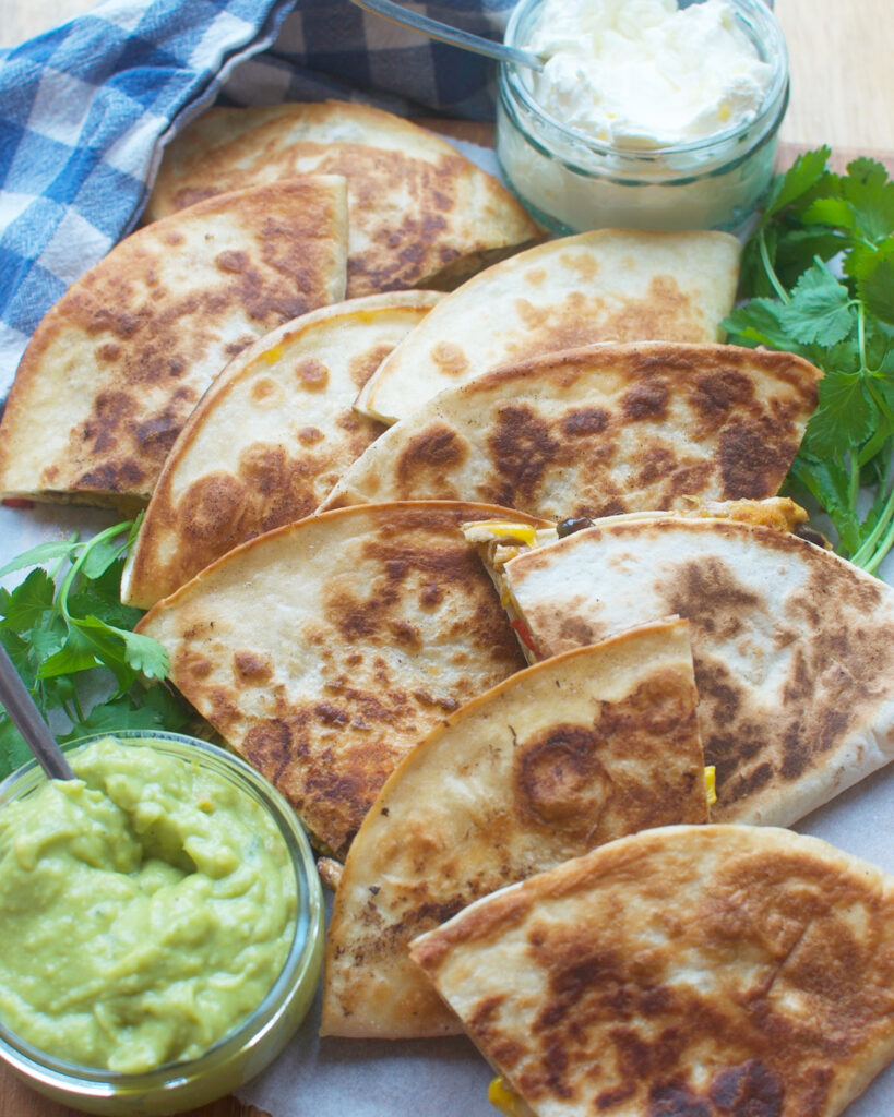 Quesadillas met pulled chicken